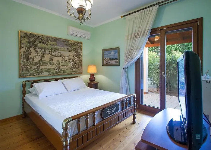 Aegean Sea Skiathos * Kalivia (Skiathos)